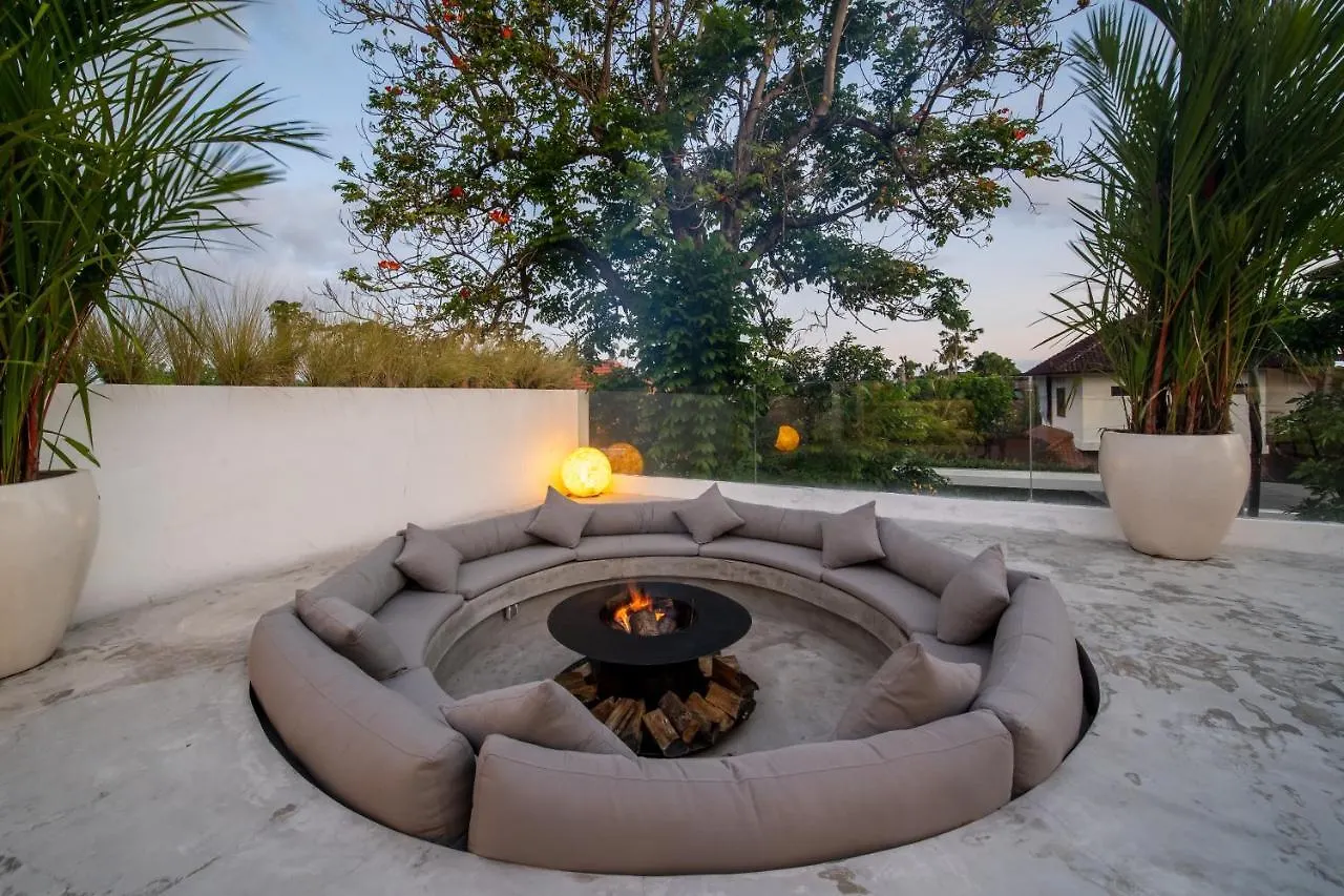 Villa Giraffe Seminyak, 4Br Short Walk To Potato Head 0*,  Indonesien
