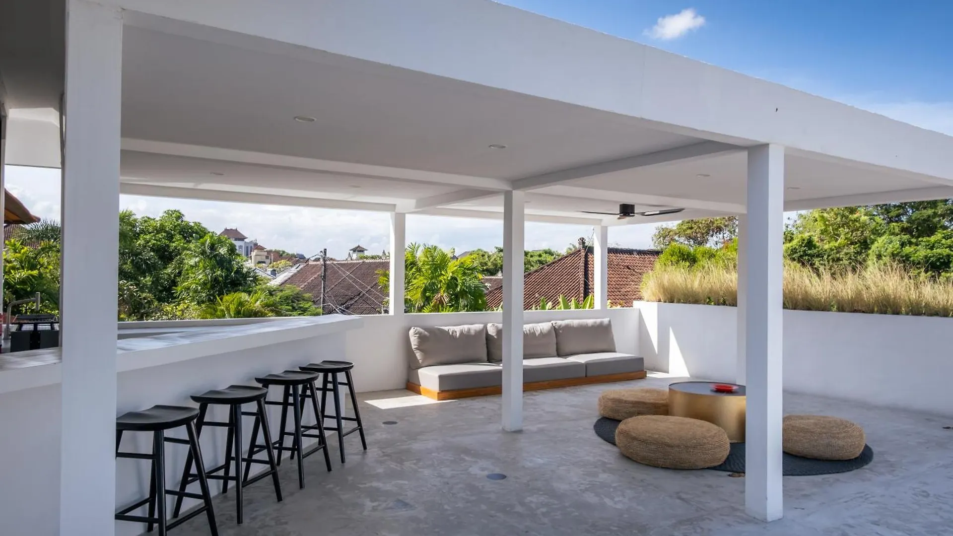 Villa Giraffe Seminyak, 4Br Short Walk To Potato Head