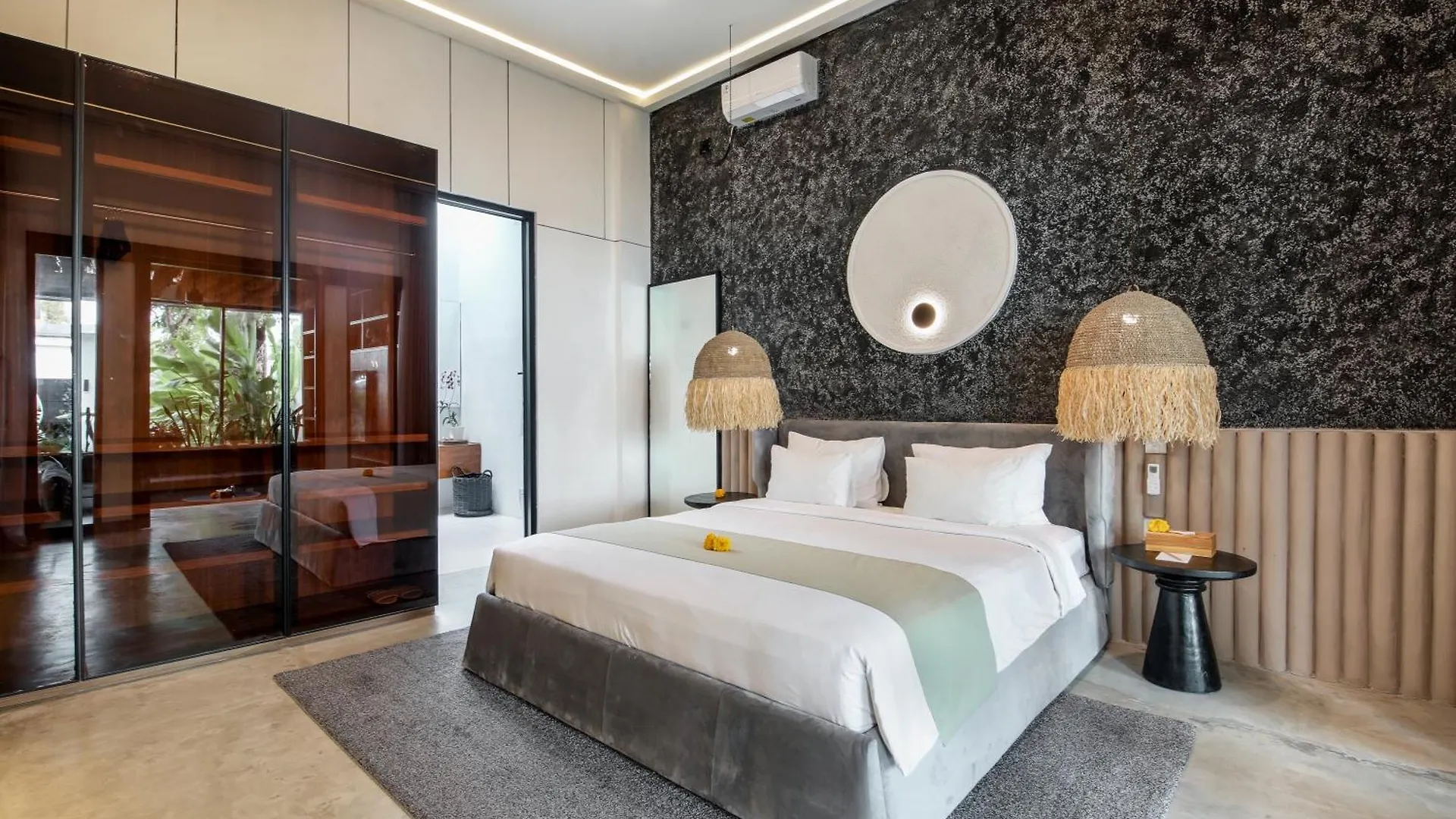 Villa Giraffe Seminyak, 4Br Short Walk To Potato Head Indonesien