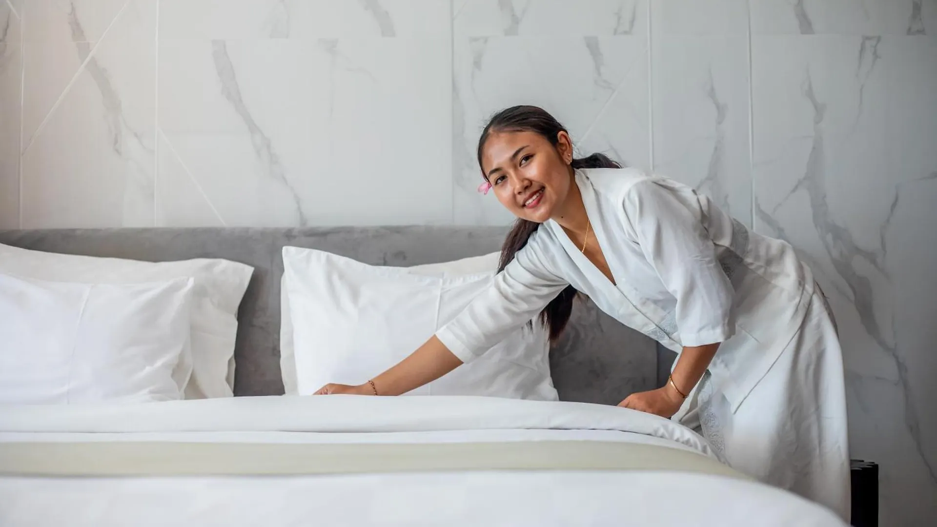 Villa Giraffe Seminyak, 4Br Short Walk To Potato Head